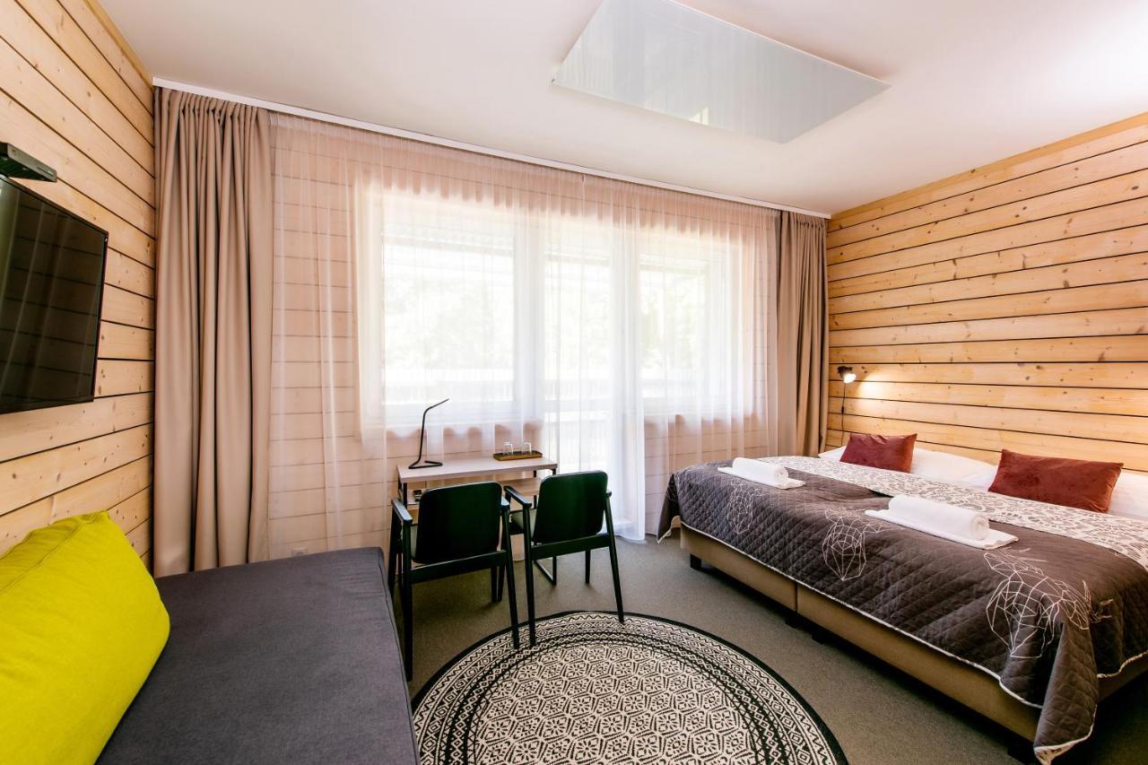 Hotel Veverica เตร็นชีน ภายนอก รูปภาพ