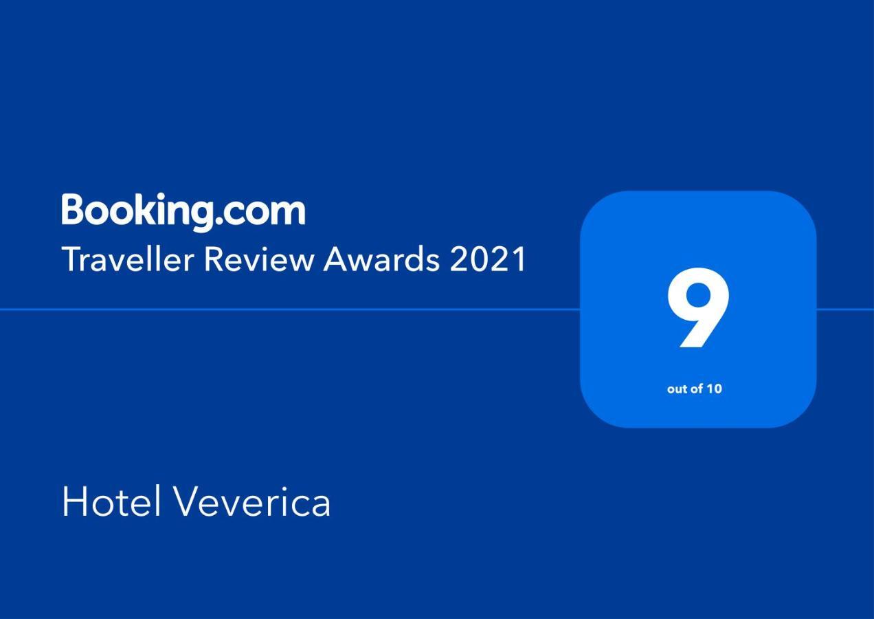 Hotel Veverica เตร็นชีน ภายนอก รูปภาพ